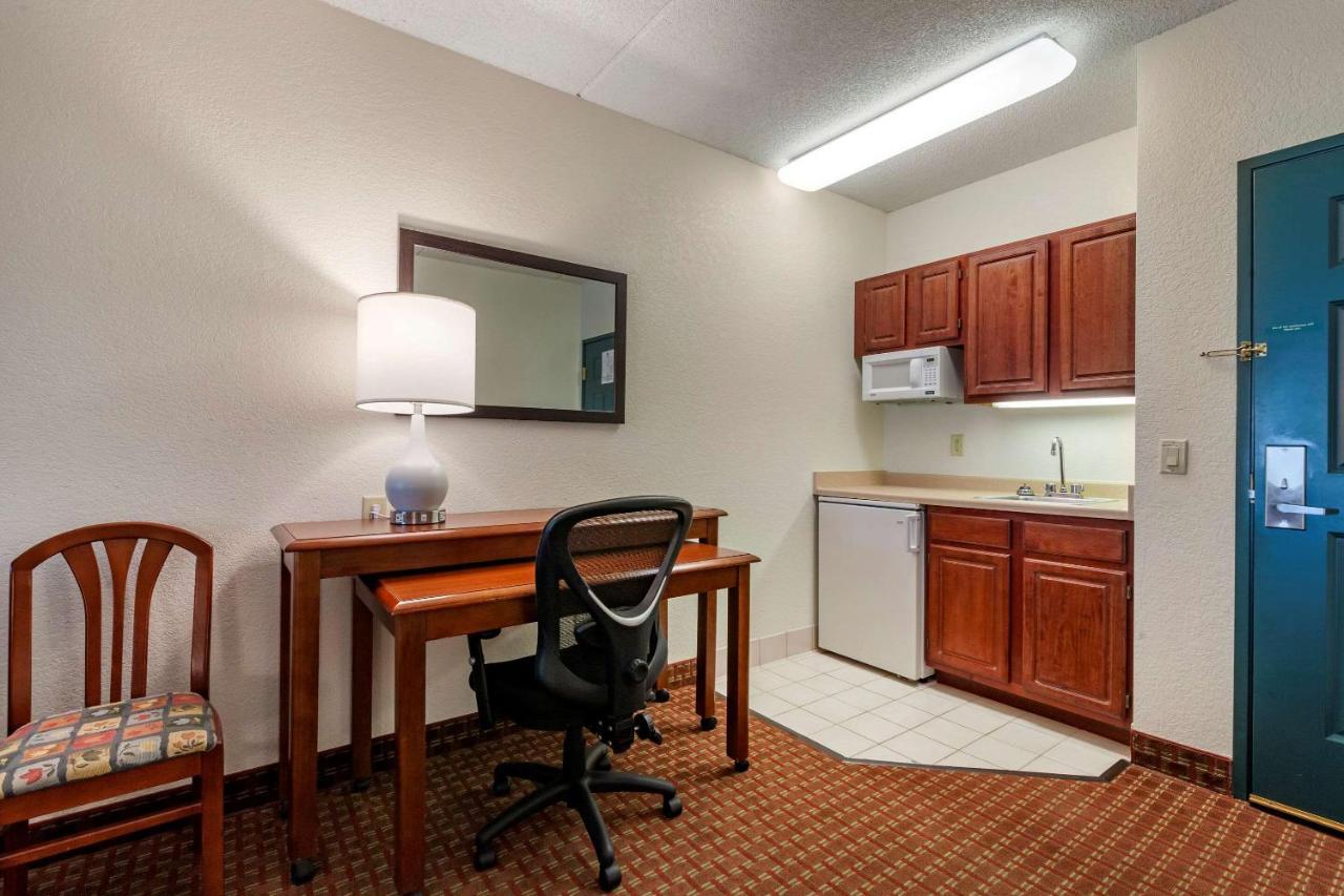 Clarion Suites At The Alliant Energy Center Madison Exteriör bild